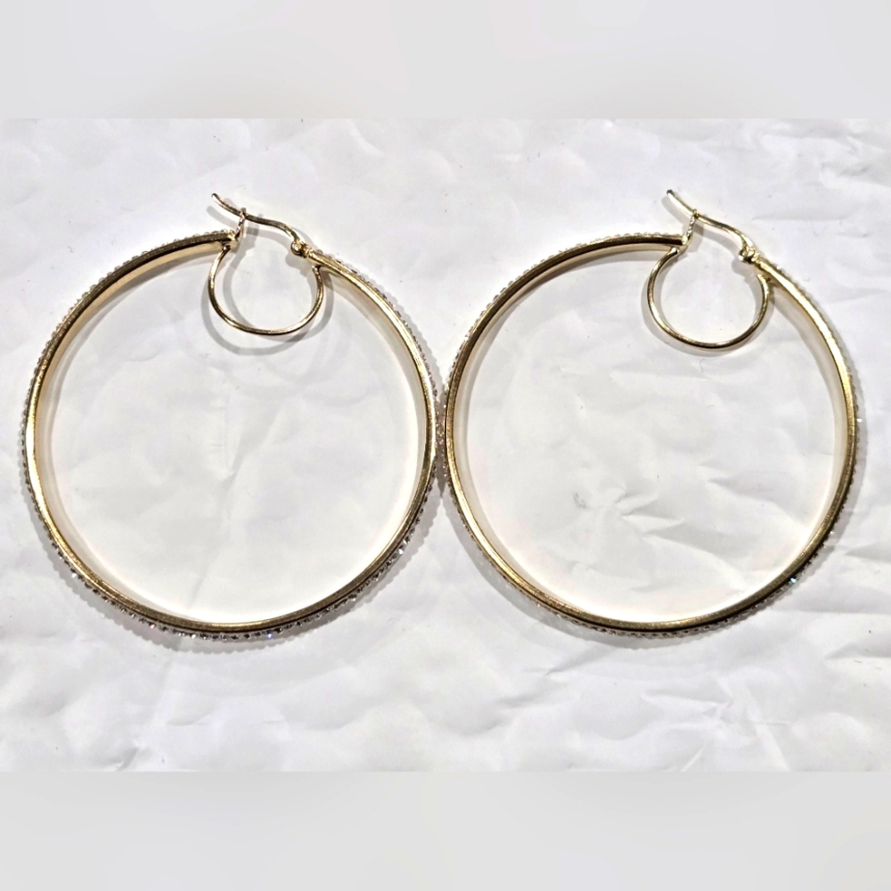 Elegant Gold Hoop Earrings